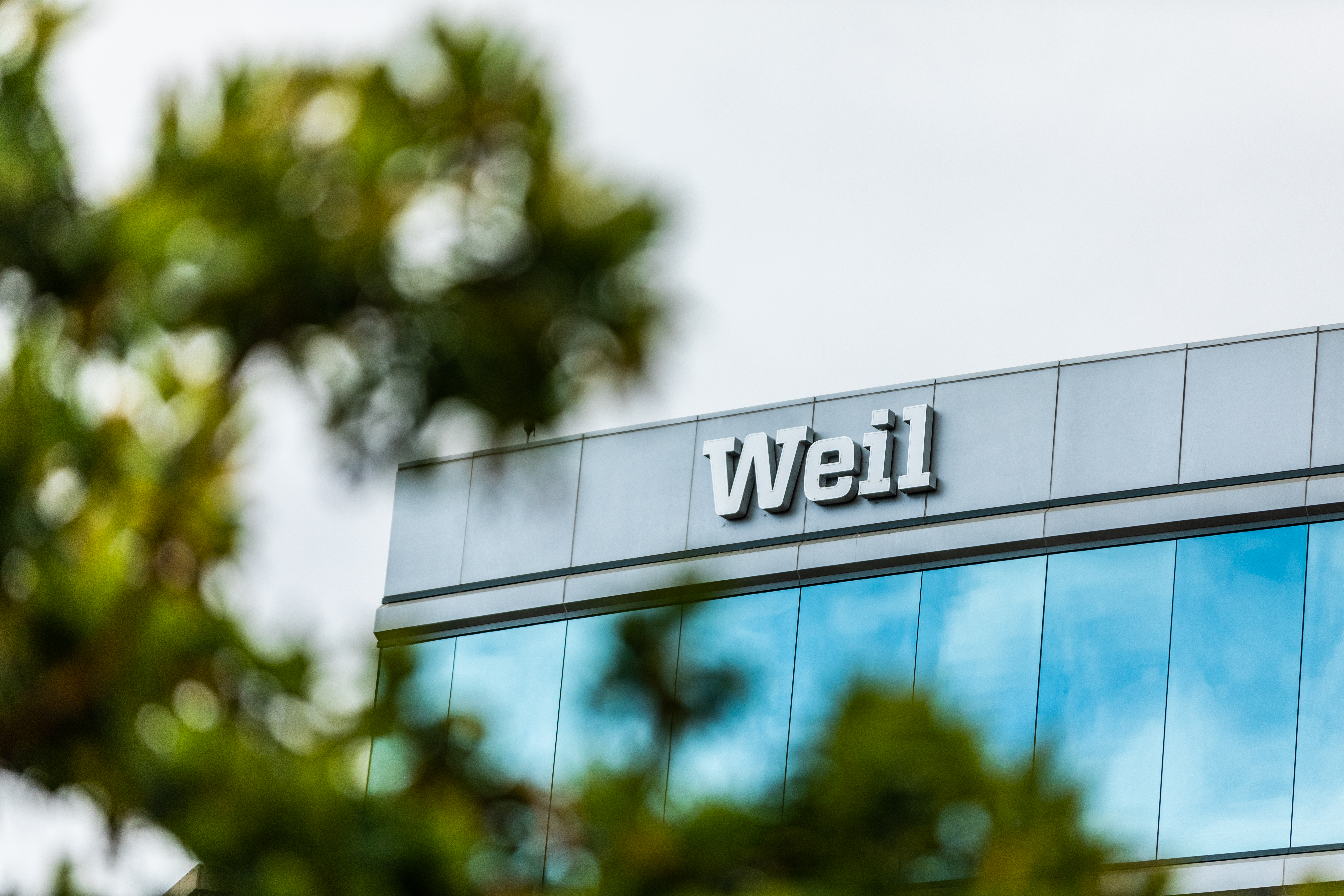 Weil Adds London Corporate Partner in Rare Exit From Slaughter and May