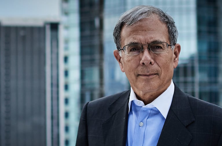 Window Advertising Rights; Limits on Contract Renewal Clauses: This Week in Scott Mollen’s Realty Law Digest