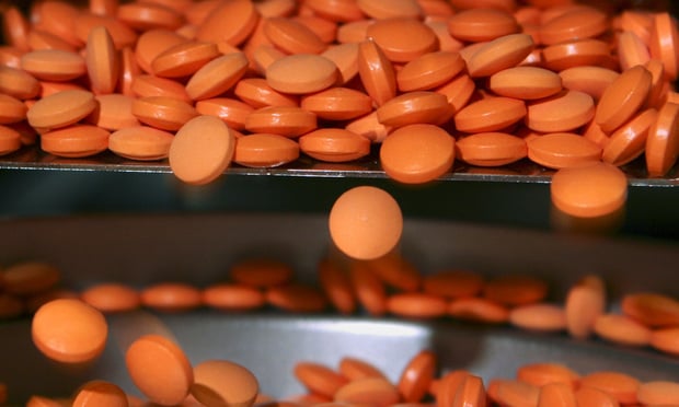 FTC launches probe of drug supply middlemen in worsening generic shortage