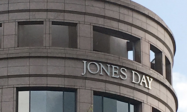 Denied Anonymity Ex Jones Day Associate Retreats as Gender Bias Representative