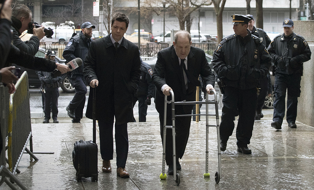 Harvey Weinstein arrives at a Manhattan courthouse to attend jury selection in his trial on rape and sexual assault charges on Thursday, Jan. 16. Photo: Mark Lennihan/AP