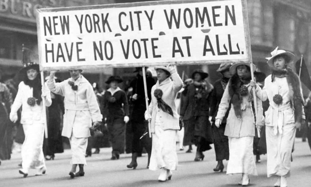 Suffragists marching in New York City in 1915. Photo: Library of Congress