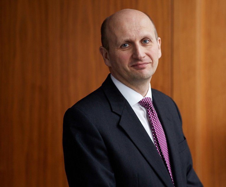 27 Year Lloyd's of London Veteran Steps Down as GC to 'Pursue Fresh Challenges'
