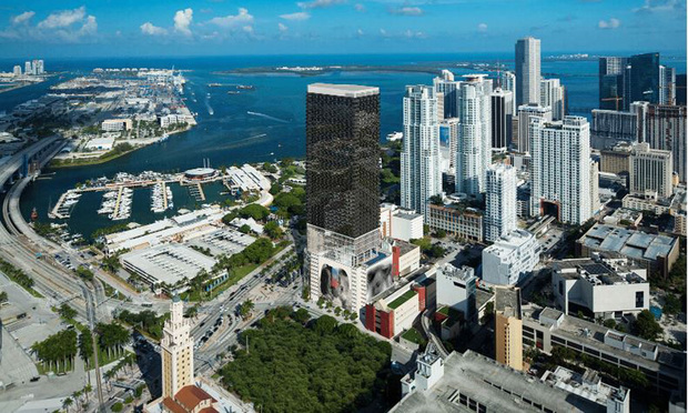 A rendering of the planned 49-story, 646-unit X Biscayne tower developed by Property Markets Group at 400 Biscayne Blvd. Credit: Rendering by Sieger Suarez Architects LLC.