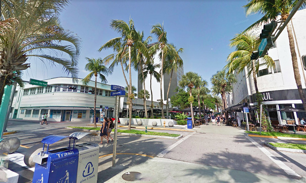 The lawsuit revolved around a fire at what used to be 5 Napkin Burger on Lincoln Rd in Miami Beach. Photo: Google Maps streetview. 