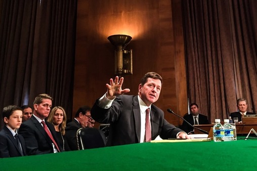 SEC Chief Warns Lawyers to Stay Professional When Advising ICOs