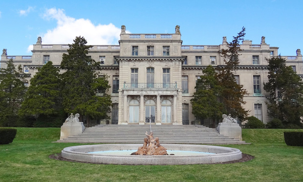 Shadow Lawn, now called Woodrow Wilson Hall, Monmouth University/Zeete via Wikimedia Commons