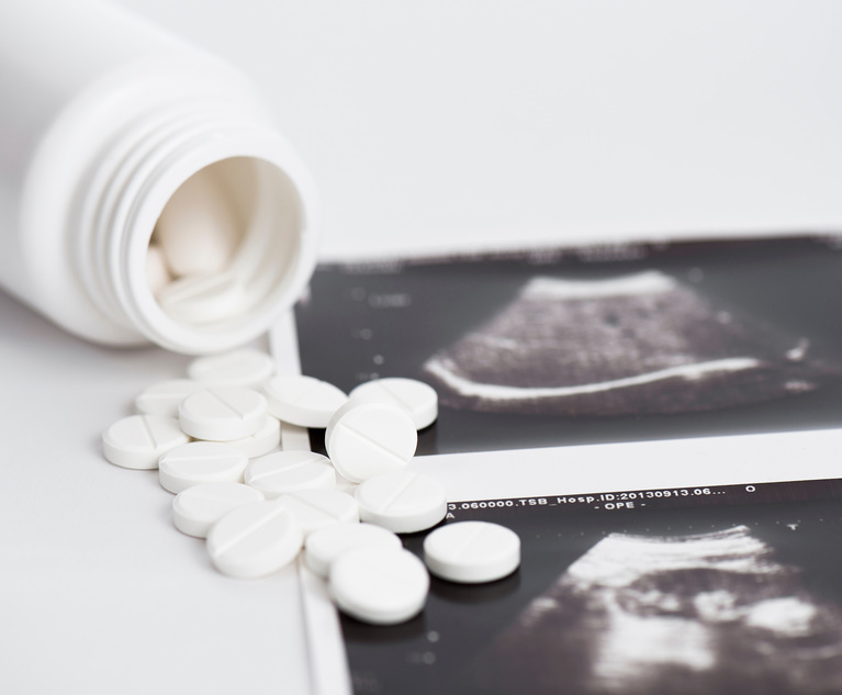 Do Doctors Legislators or Lawyers Determine Standards of Reproductive Health Care 