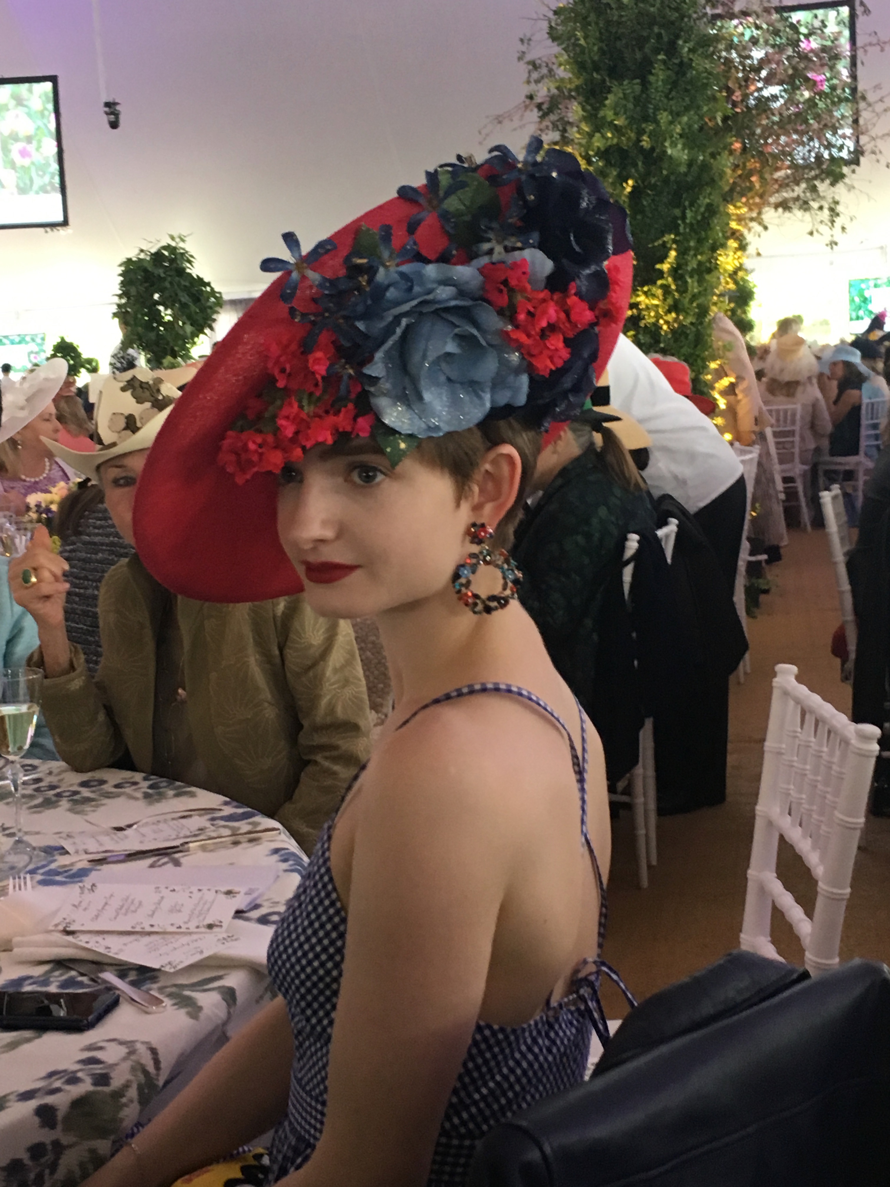 Ladies Who Lunch in Hats : A Careerist Slideshow
