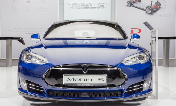 Woman Sues Tesla for Husband's Death Claiming His Model S Suddenly Accelerated