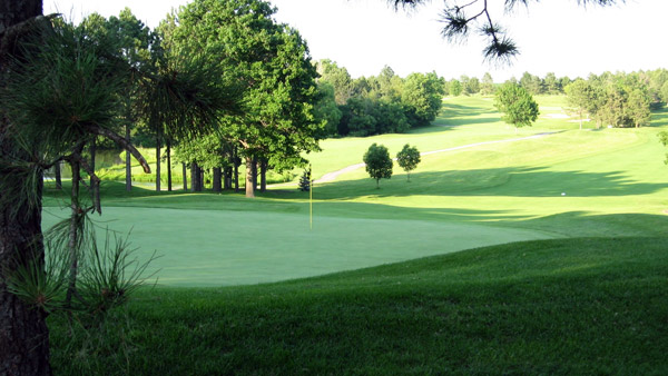Golf course (Photo: Shutterstock)