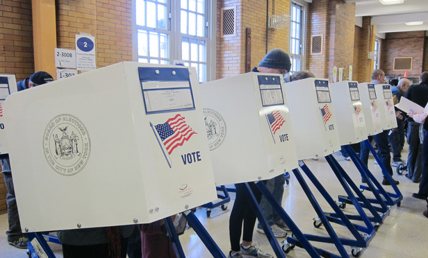 In Reversal State Turns Over Voter Records to the Feds